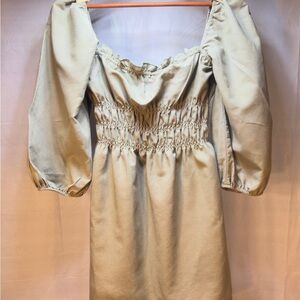 Charlie Holiday Dress Womens Size 8 Sage Green Smocked Puff Sleeve Boho like new